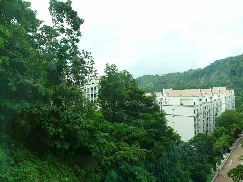 The Hillside, 343 Upper Bukit Timah Road, 4 Bedrooms, 1,780 sqft, Condominium For Rent, by Frederick Foo, 19079494 - External greenery view - PropertyGuru.com.sg