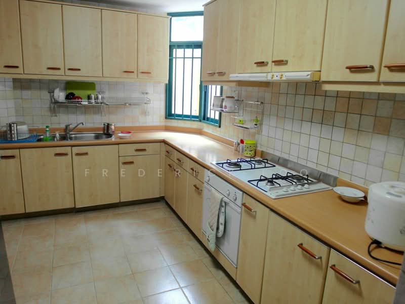 The Hillside, 343 Upper Bukit Timah Road, 4 Bedrooms, 1,780 sqft, Condominium For Rent, by Frederick Foo, 19079494 - Kitchen - PropertyGuru.com.sg