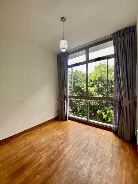 Common bedroom with greenery view