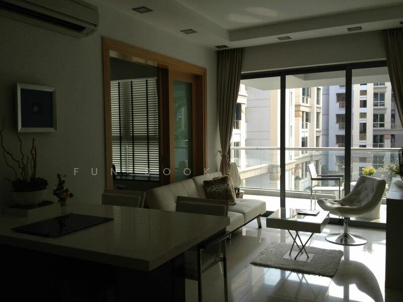 Oxford Suites Apartment For Sale at S$ 2,000,000 | PropertyGuru Singapore