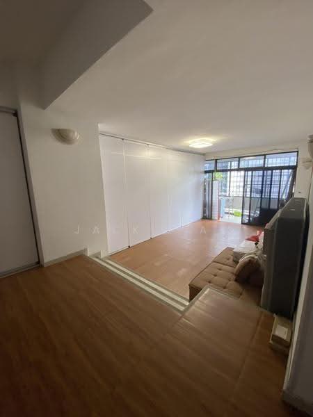 Tan Tong Meng Tower, 370 Thomson Road, Newton / Novena, Room Rental, 130 sqft, Condominium For Rent, by Jackie Aw, 19129457 - Living Room - PropertyGuru.com.sg
