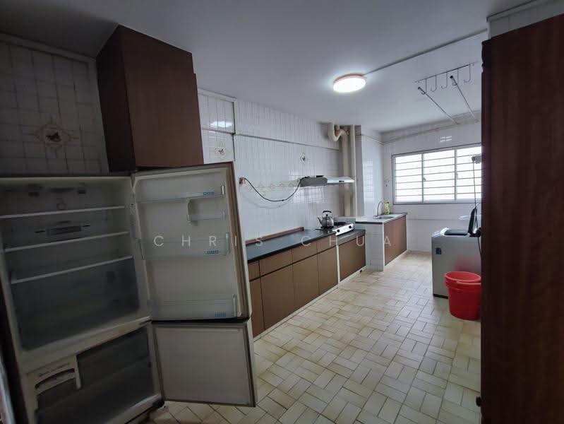 208 Bukit Batok Street 21, 208 Bukit Batok Street 21, Dairy Farm / Bukit Panjang / Choa Chu Kang, 2 Bedrooms, 785 sqft, HDB Flat For Rent, by Chris Chua, 19130233 - Kitchen - PropertyGuru.com.sg