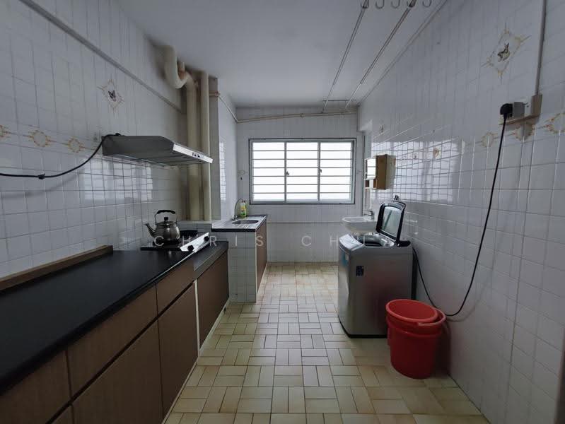 208 Bukit Batok Street 21, 208 Bukit Batok Street 21, Dairy Farm / Bukit Panjang / Choa Chu Kang, 2 Bedrooms, 785 sqft, HDB Flat For Rent, by Chris Chua, 19130233 - Kitchen - PropertyGuru.com.sg