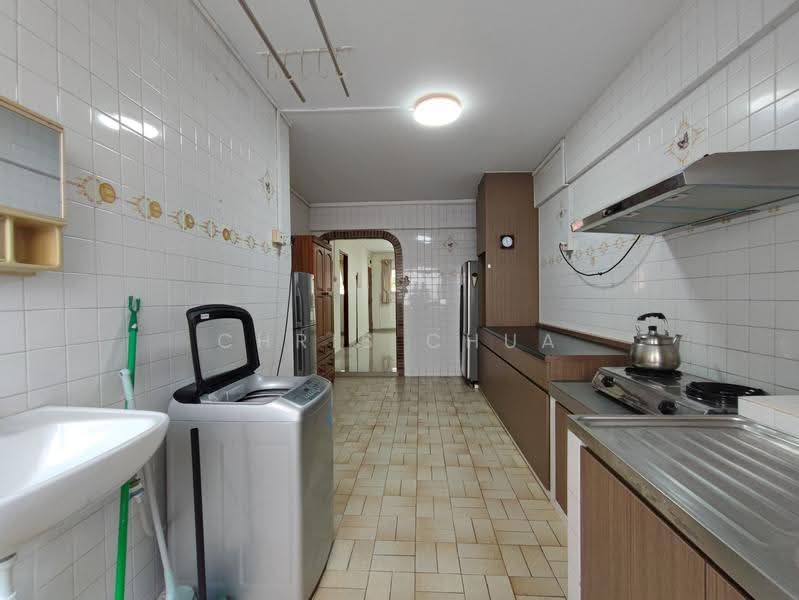 208 Bukit Batok Street 21, 208 Bukit Batok Street 21, Dairy Farm / Bukit Panjang / Choa Chu Kang, 2 Bedrooms, 785 sqft, HDB Flat For Rent, by Chris Chua, 19130233 - Kitchen - PropertyGuru.com.sg