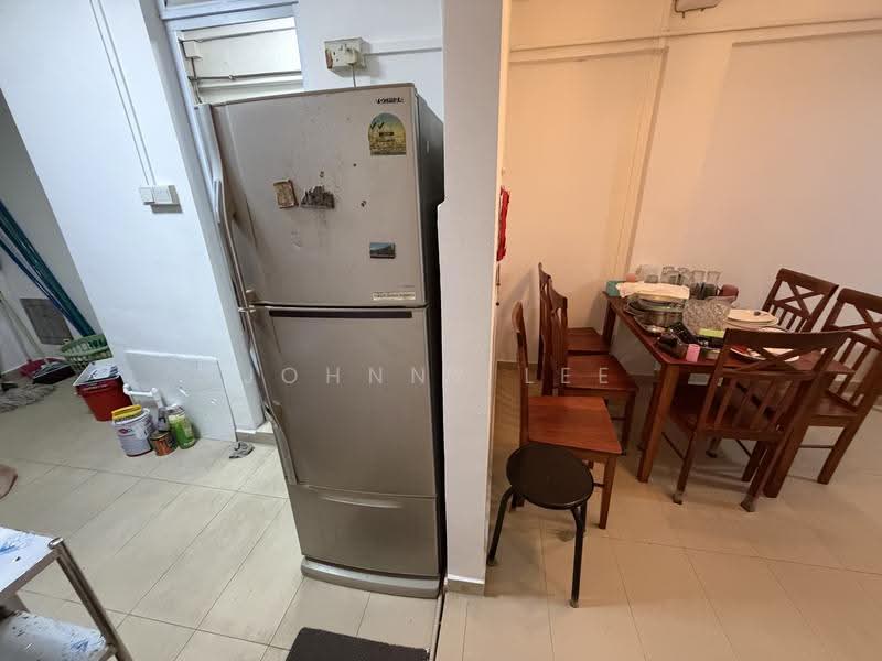 37 Jalan Rumah Tinggi, 37 Jalan Rumah Tinggi, Alexandra / Commonwealth, 2 Bedrooms, 690 sqft, HDB Flat For Rent, by Johnny Lee, 19154549 - Kitchen - PropertyGuru.com.sg
