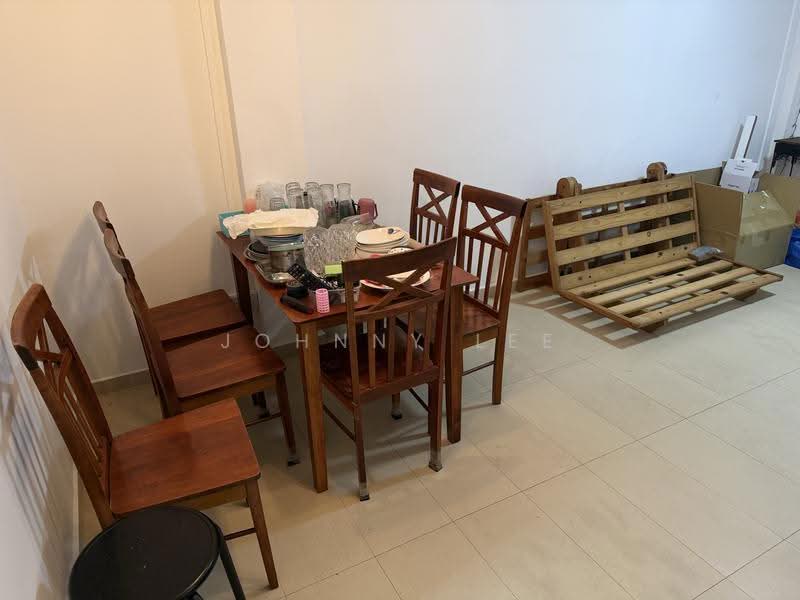 37 Jalan Rumah Tinggi, 37 Jalan Rumah Tinggi, Alexandra / Commonwealth, 2 Bedrooms, 690 sqft, HDB Flat For Rent, by Johnny Lee, 19154549 - Dining Room - PropertyGuru.com.sg