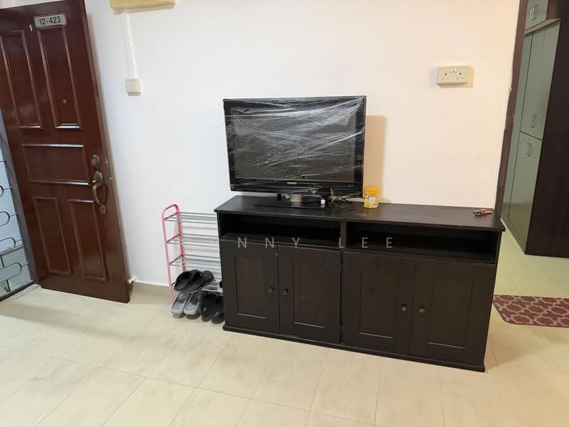 37 Jalan Rumah Tinggi, 37 Jalan Rumah Tinggi, Alexandra / Commonwealth, 2 Bedrooms, 690 sqft, HDB Flat For Rent, by Johnny Lee, 19154549 - Entrance - PropertyGuru.com.sg