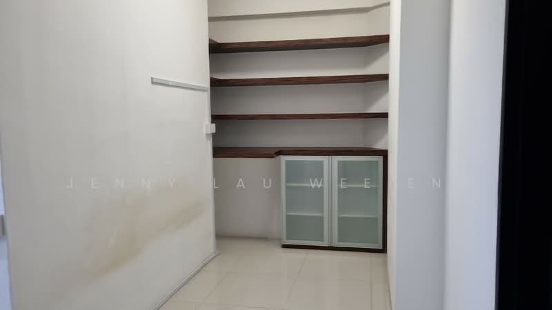Sommerville Park, 73 Farrer Drive, 3 Bedrooms, 1,948 sqft, Condominium For Rent, by Jenny Lau Wee Eng, 19157294 - Helper room - PropertyGuru.com.sg