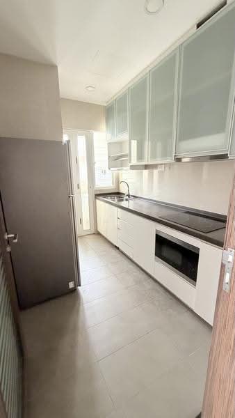 Novena Regency, 275 Thomson Road, Newton / Novena, 3 Bedrooms, 947 sqft, Apartment For Rent, by Khim Ker, 19171034 - Kitchen - PropertyGuru.com.sg