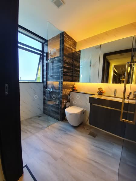 Hedges Park Condominium, 83 Flora Drive, Room Rental, 200 sqft, Condominium For Rent, by Ong Kong Joo, 19177164 - PropertyGuru.com.sg