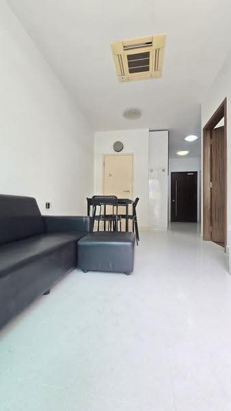 Parc Rosewood, Rosewood Drive, Admiralty / Woodlands, 2 Bedrooms, 591 sqft, Condominium For Rent, by Heng Heng, 19207362 - Living Room - PropertyGuru.com.sg