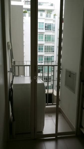 Washer/dryer in yard