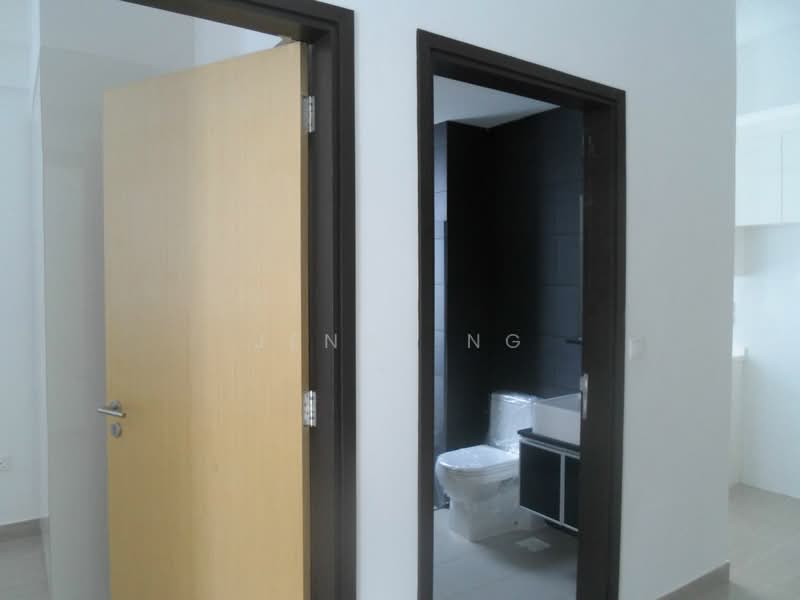 Suites@Braddell, 56 Braddell Road, 1 Bedroom, 441 sqft, Apartment For Rent, by Jenny Ng, 19211761 - door to bedroom, bathroom - PropertyGuru.com.sg