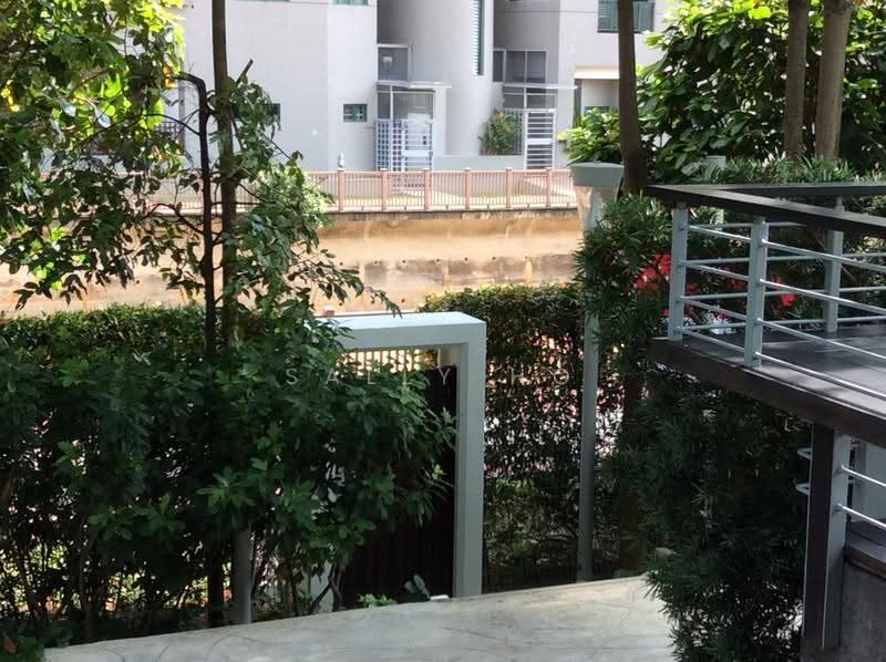 Domain 21, 21 Delta Road, Alexandra / Commonwealth, 3 Bedrooms, 1,281 sqft, Condominium For Rent, by Sally Ho, 19211845 - side gate - PropertyGuru.com.sg