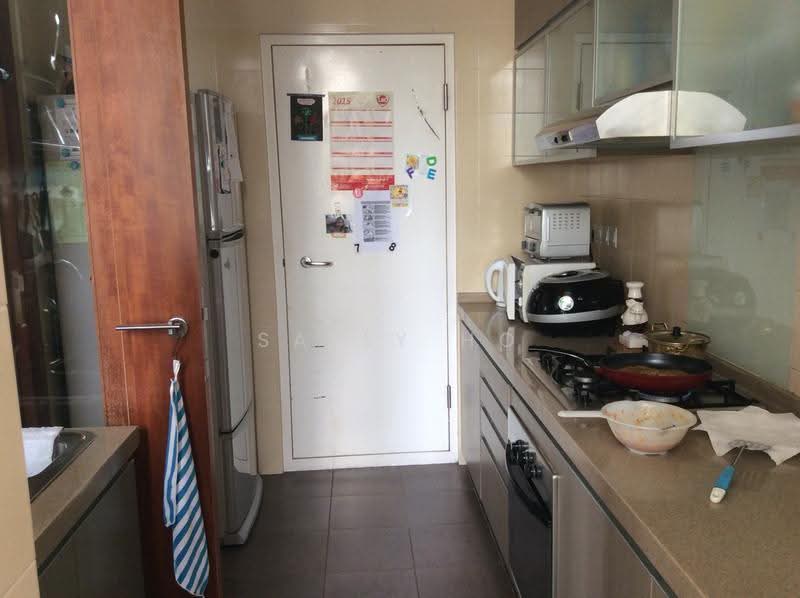 Grosvenor View, 3 Lengkong Empat, Eunos / Geylang / Paya Lebar, 3 Bedrooms, 1,249 sqft, Condominium For Rent, by Sally Ho, 19211919 - Kitchen with store room - PropertyGuru.com.sg
