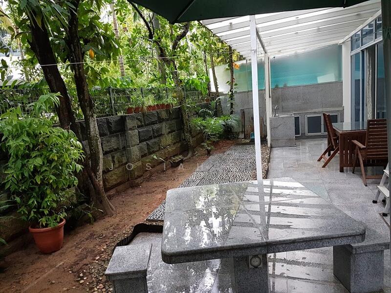 EASY TO MANAGE GARDEN