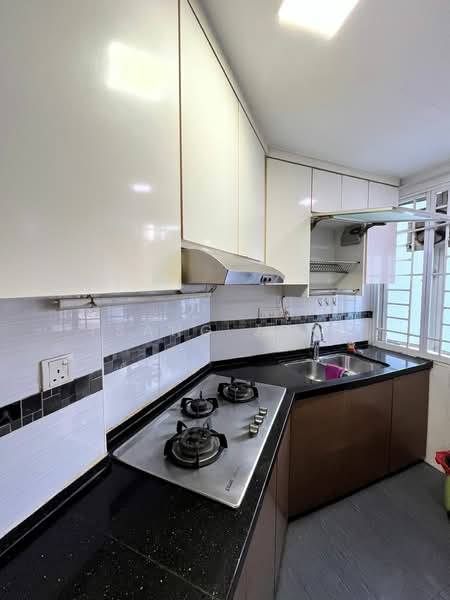 Northoaks, 20 Woodlands Cresent, 3 Bedrooms, 1,604 sqft, Condominium For Rent, by Tsang John, 19217498 - PropertyGuru.com.sg