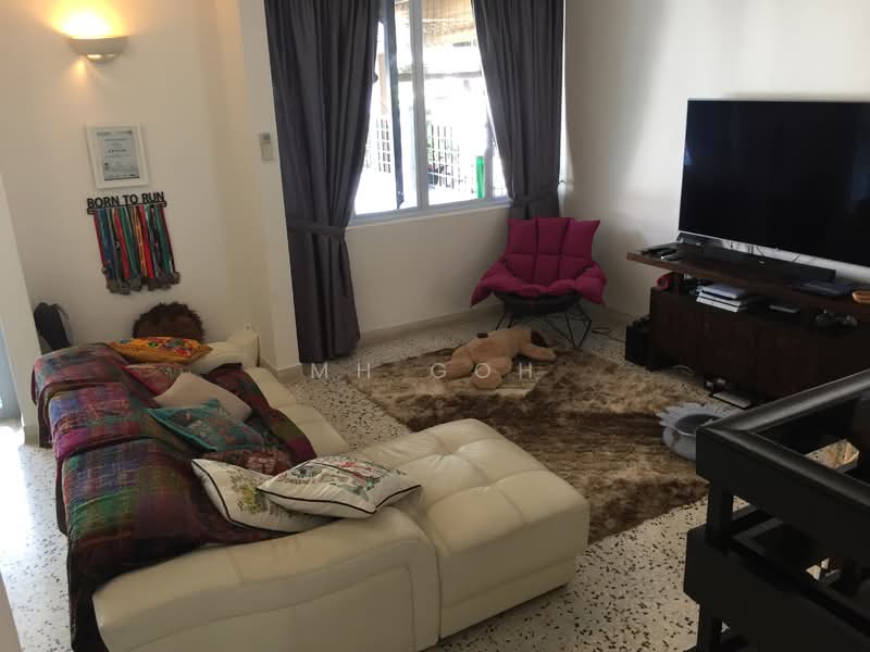 @@ Walk to BISHAN MRT & JUNCTION 8 @@ Quaint Quiet Terrace for Rent, , 3 Bedrooms, 3,000 sqft, Terraced House For Rent, by MH Goh, 19254125 - Living Area - PropertyGuru.com.sg