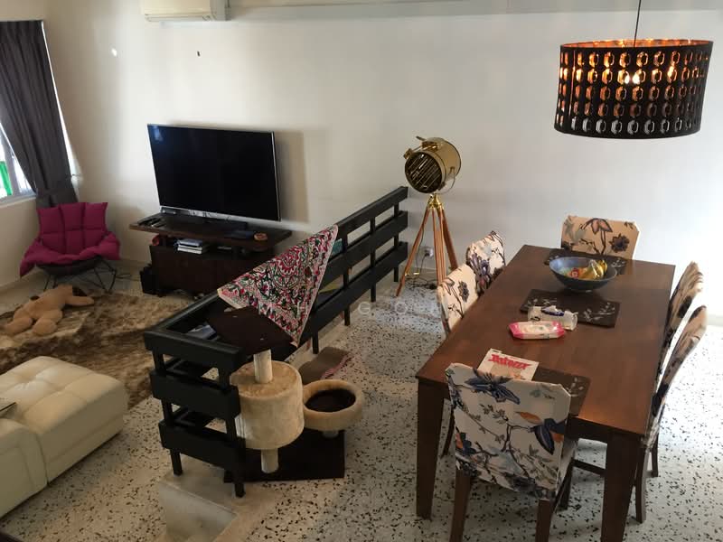 @@ Walk to BISHAN MRT & JUNCTION 8 @@ Quaint Quiet Terrace for Rent, , 3 Bedrooms, 3,000 sqft, Terraced House For Rent, by MH Goh, 19254125 - Split Living & Dining Area - PropertyGuru.com.sg