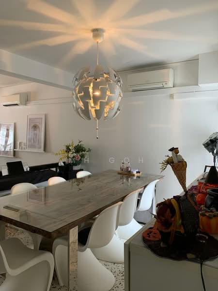 @@ Walk to BISHAN MRT & JUNCTION 8 @@ Quaint Quiet Terrace for Rent, , 3 Bedrooms, 3,000 sqft, Terraced House For Rent, by MH Goh, 19254125 - PropertyGuru.com.sg
