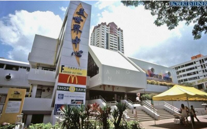 shopping centres within 100m walking distance