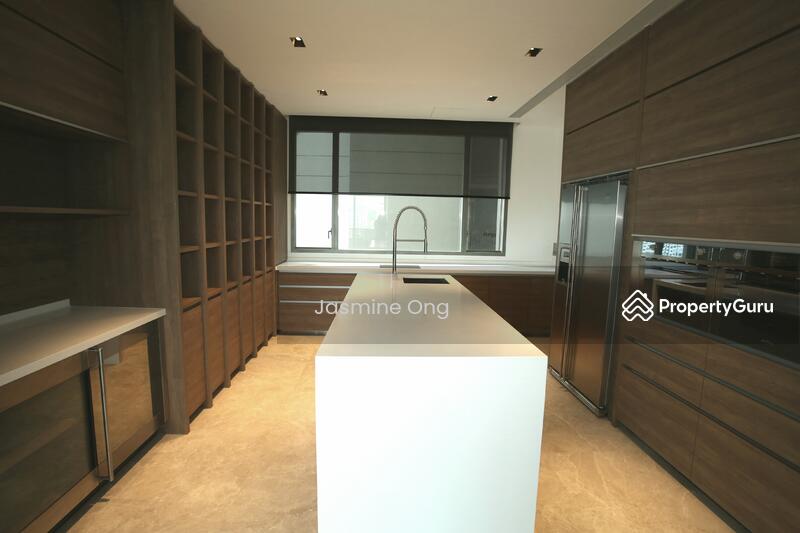 Dry kitchen