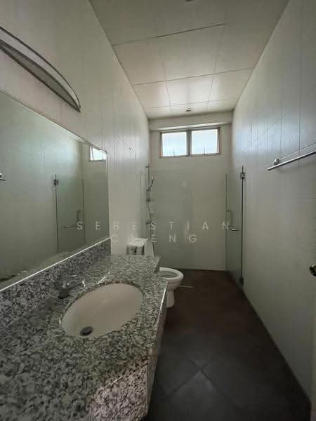Riverdale Residence, 346 River Valley Road, Orchard / River Valley, 2 Bedrooms, 1,110 sqft, Condominium For Rent, by Sebestian Cheng, 19317632 - Bathroom - PropertyGuru.com.sg