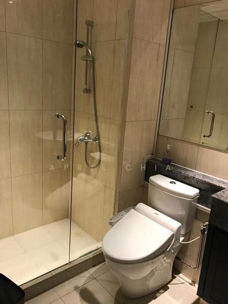 Gallop Gables, 70 Farrer Road, Tanglin / Holland / Bukit Timah, 2 Bedrooms, 1,195 sqft, Condominium For Rent, by April Chia, 19331245 - Common Bathroom - PropertyGuru.com.sg