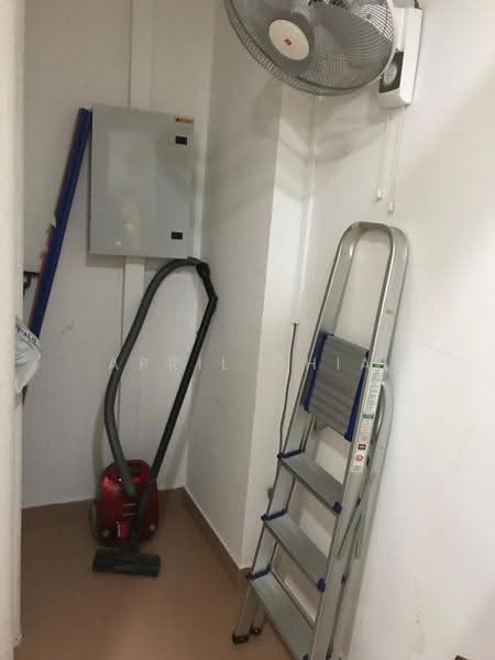Gallop Gables, 70 Farrer Road, Tanglin / Holland / Bukit Timah, 2 Bedrooms, 1,195 sqft, Condominium For Rent, by April Chia, 19331245 - Utility room - PropertyGuru.com.sg