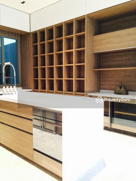Showpiece Dry Kitchen