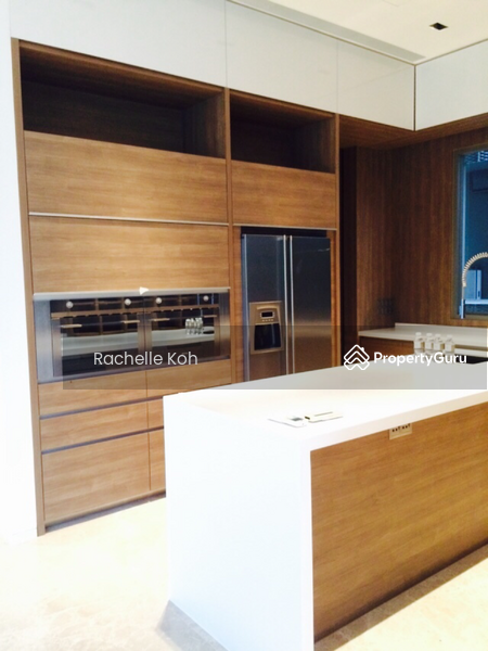 Showpiece Dry Kitchen