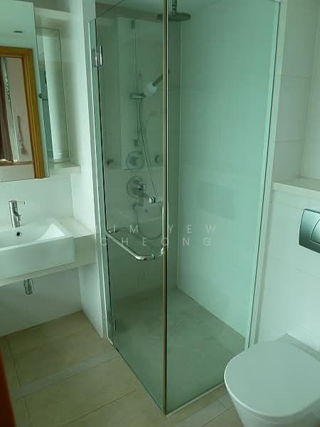 Parc Emily, 5 Mount Emily Road, 4 Bedrooms, 1,733 sqft, Condominium For Rent, by Lim Yew Cheong, 19337014 - master bathroom 2 - PropertyGuru.com.sg
