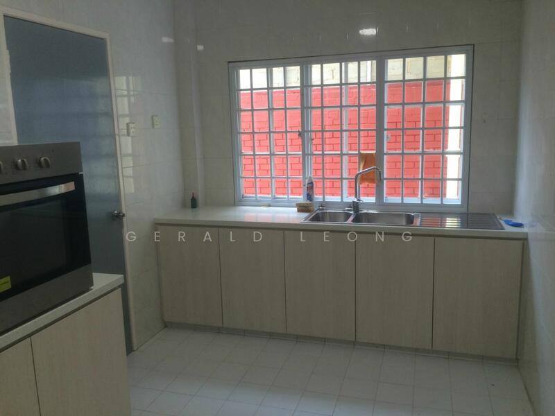 New kitchen sink and cabinets