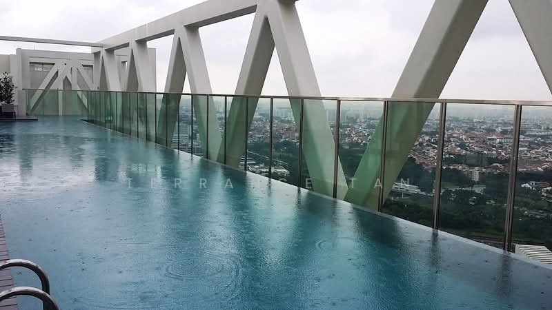 Sky Habitat, 7 Bishan Street 15, 2 Bedrooms, 710 sqft, Condominium For Rent, by Terrance Tan, 19360469 - Sky Deck Pool at Level 38 - PropertyGuru.com.sg