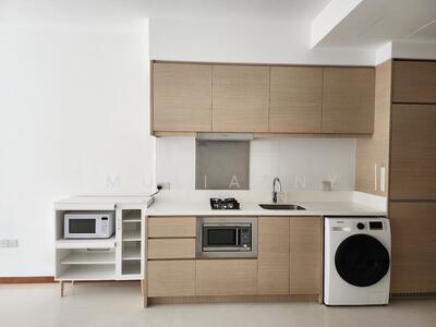 For Rent - Waterfront Gold