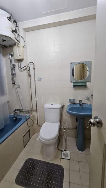 Eastern Lagoon I, 212 Upper East Coast Road, 2 Bedrooms, 1,001 sqft, Condominium For Rent, by Frederick Foo, 19364799 - PropertyGuru.com.sg