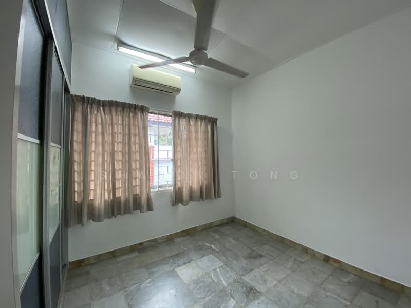 For Rent - Single Storey Semi D for family only!