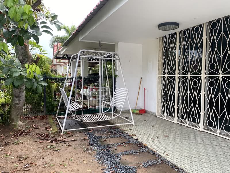 For Rent - Single Storey Semi D for family only!