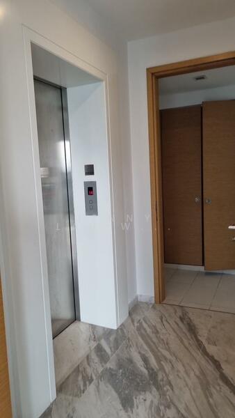 Lift lobby