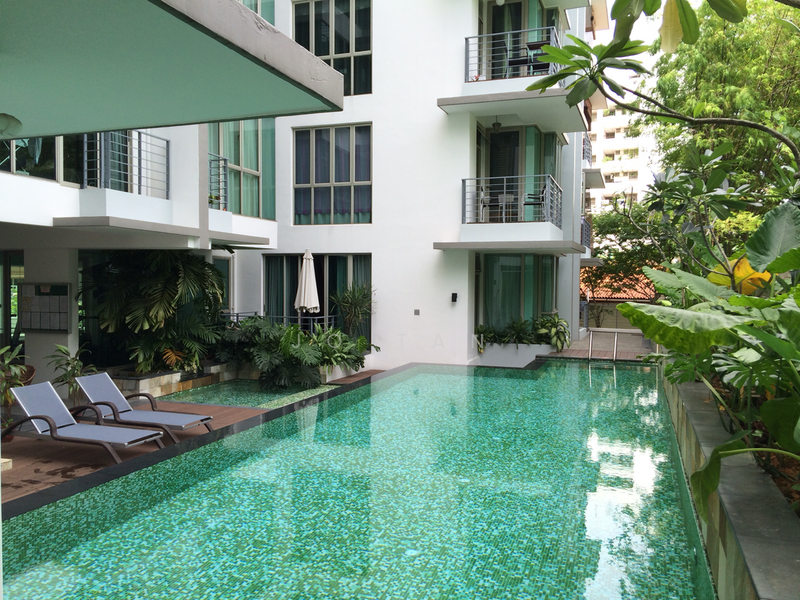 Emily Residence, 3 Mount Emily Road, Orchard / River Valley, 1 Bedroom, 1,100 sqft, Apartment For Rent, by JO Tan, 19370290 - Big pool - PropertyGuru.com.sg