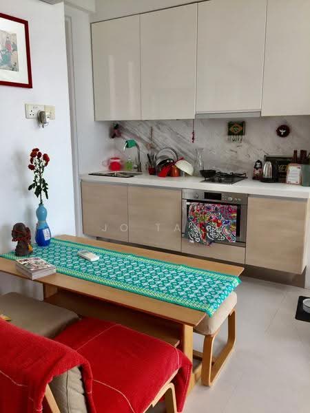Emily Residence, 3 Mount Emily Road, Orchard / River Valley, 1 Bedroom, 1,100 sqft, Apartment For Rent, by JO Tan, 19370290 - Kitchen with oven - PropertyGuru.com.sg