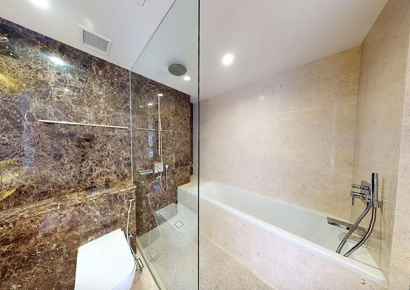 Greenwood Mews, 271 Greenwood Avenue, Newton / Novena, 5 Bedrooms, 3,154 sqft, Cluster House For Sale, by Xavier Aw (欧伟廷), 19380085 - Bathroom - PropertyGuru.com.sg