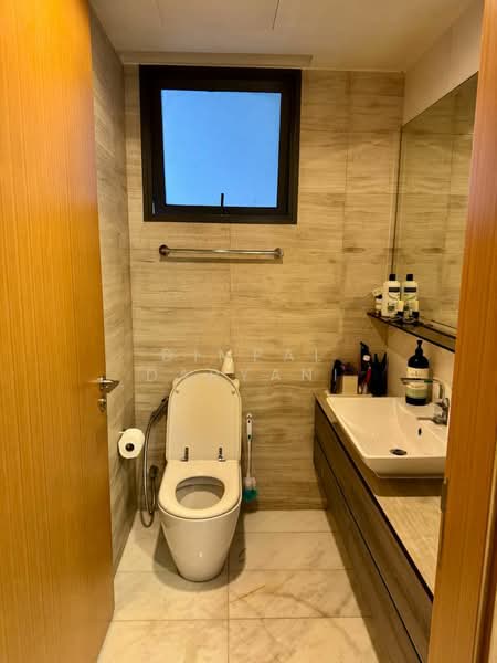 Waterfront Isle, 732 Bedok Reservoir Road, 2 Bedrooms, 947 sqft, Condominium For Rent, by Dimpal Daryani, 19390124 - PropertyGuru.com.sg