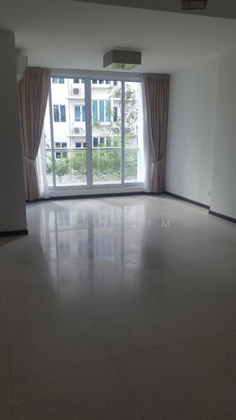 Proximo, 27 Robin Road, 3 Bedrooms, 1,119 sqft, Apartment For Rent, by Lily Lim, 19396044 - Living Room with balcony - PropertyGuru.com.sg