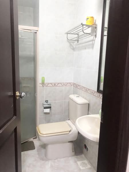 Fairmount Condo, 30 Eastwood Road, 2 Bedrooms, 1,258 sqft, Condominium For Rent, by Ros Salleh, 19396707 - PropertyGuru.com.sg