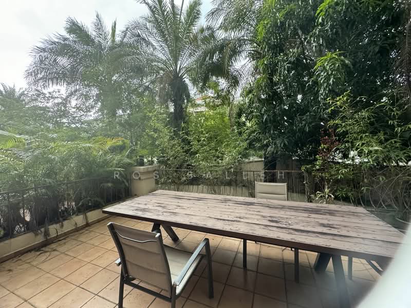 Fairmount Condo, 30 Eastwood Road, 2 Bedrooms, 1,258 sqft, Condominium For Rent, by Ros Salleh, 19396707 - PropertyGuru.com.sg