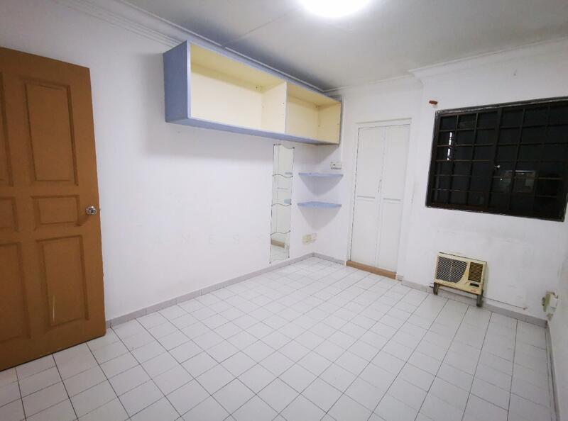 421 Bukit Batok West Avenue 2, 421 Bukit Batok West Avenue 2, 2 Bedrooms, 731 sqft, HDB Flat For Rent, by Vanessa Yong, 19407501 - PropertyGuru.com.sg