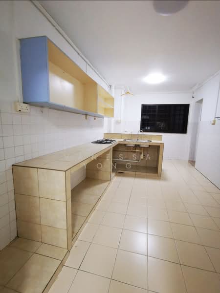 421 Bukit Batok West Avenue 2, 421 Bukit Batok West Avenue 2, 2 Bedrooms, 731 sqft, HDB Flat For Rent, by Vanessa Yong, 19407501 - PropertyGuru.com.sg