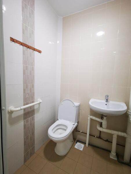 421 Bukit Batok West Avenue 2, 421 Bukit Batok West Avenue 2, 2 Bedrooms, 731 sqft, HDB Flat For Rent, by Vanessa Yong, 19407501 - PropertyGuru.com.sg