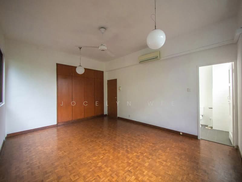 Kum Hing Court, 36 Tomlinson Road, 3 Bedrooms, 1,625 sqft, Apartment For Rent, by Jocelyn Wee, 19413427 - Extra Large Master, Bedroom 3 (with ensuite Bathroom) - PropertyGuru.com.sg